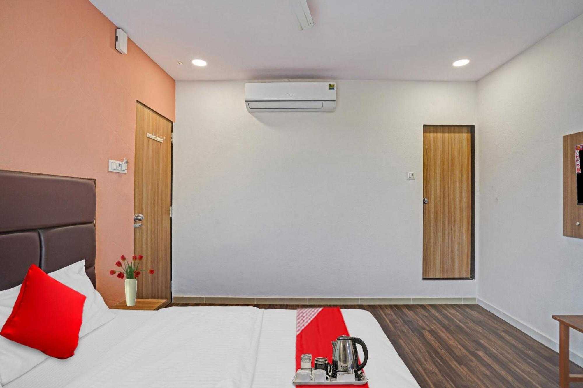 Hotel O Infinity Surat Luaran gambar
